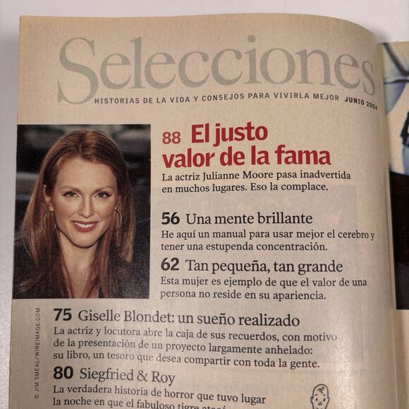 Julianne Moore Elvis Roel C. Campos Selecciones Reader’s Digest Spanish revista - Picture 3 of 9